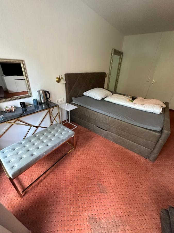 Pension Columbia Inkl. Fruehstueck Im Zentraum Bad Gleichenberg Exterior foto